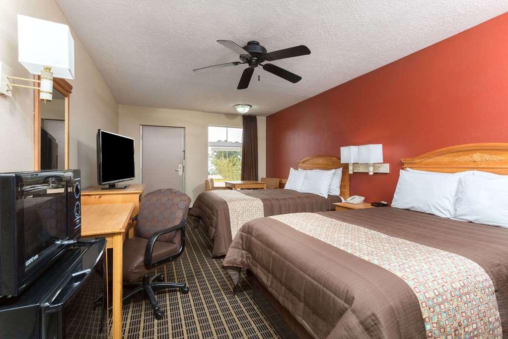 Days Inn By Wyndham Forest Phòng bức ảnh