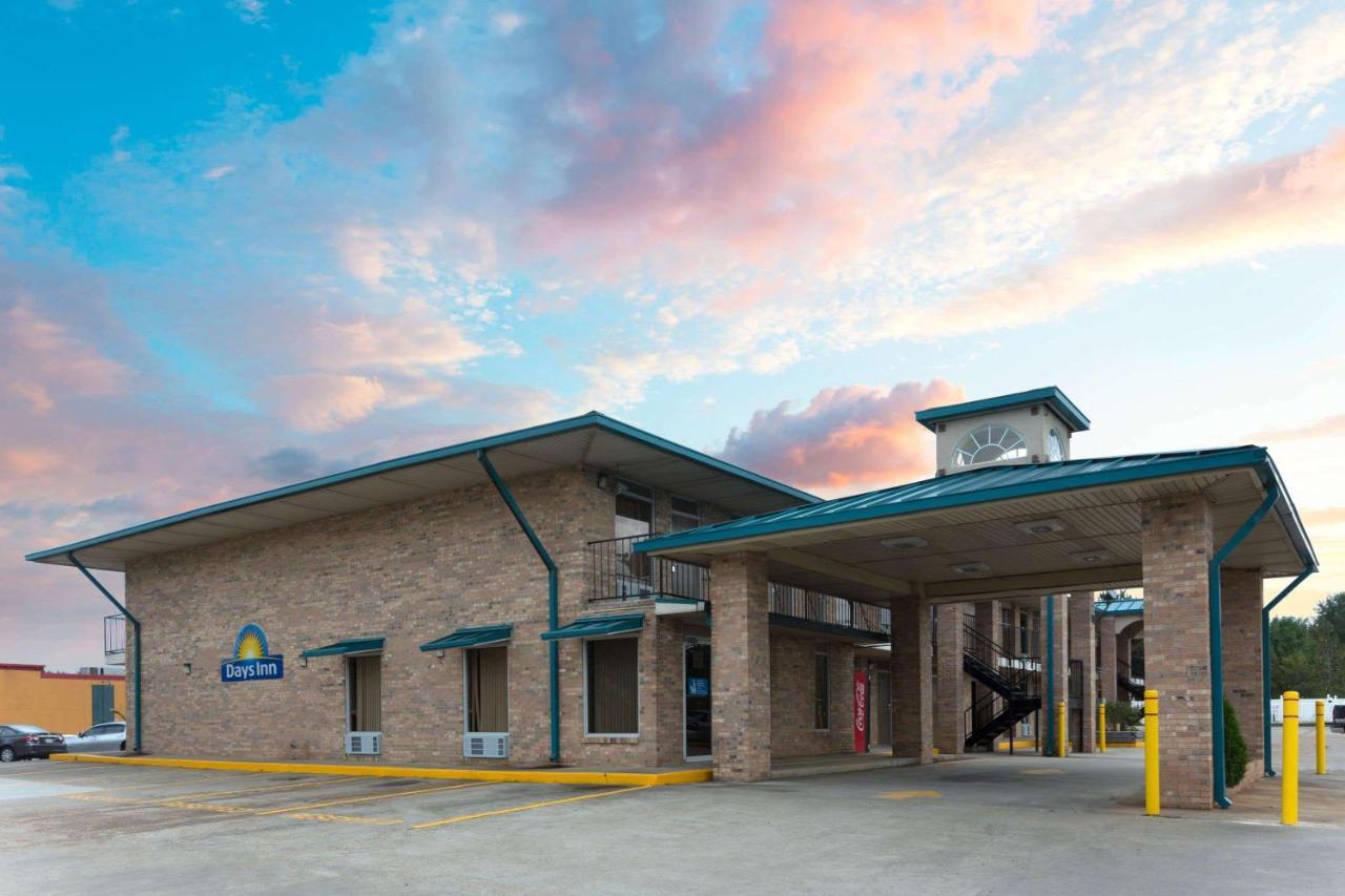Days Inn By Wyndham Forest Ngoại thất bức ảnh